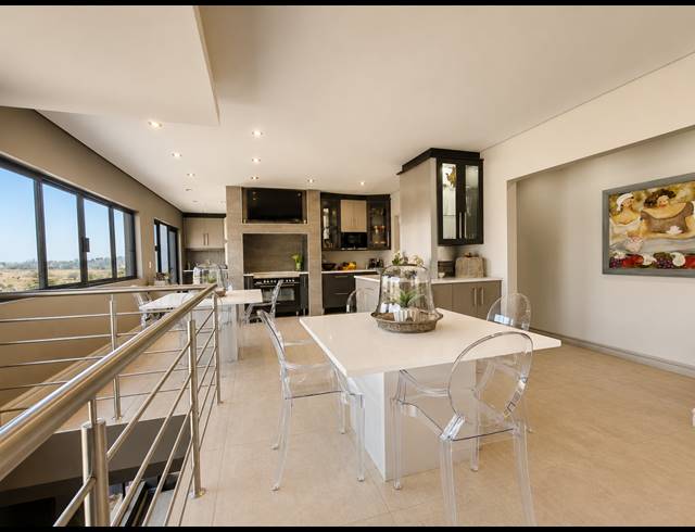 5 BEDROOM HOUSE FOR SALE IN THREE RIVERS EAST